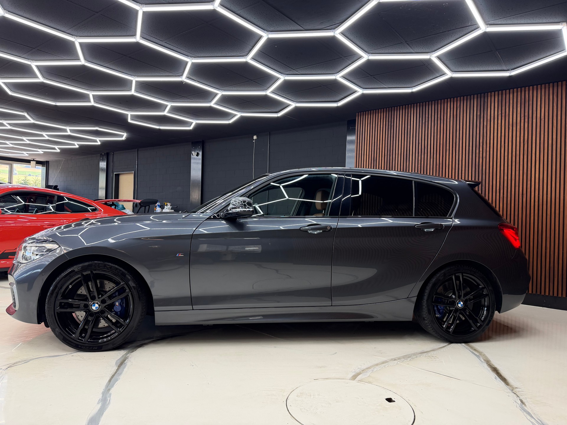 BMW M140i xDrive Steptronic-image-4