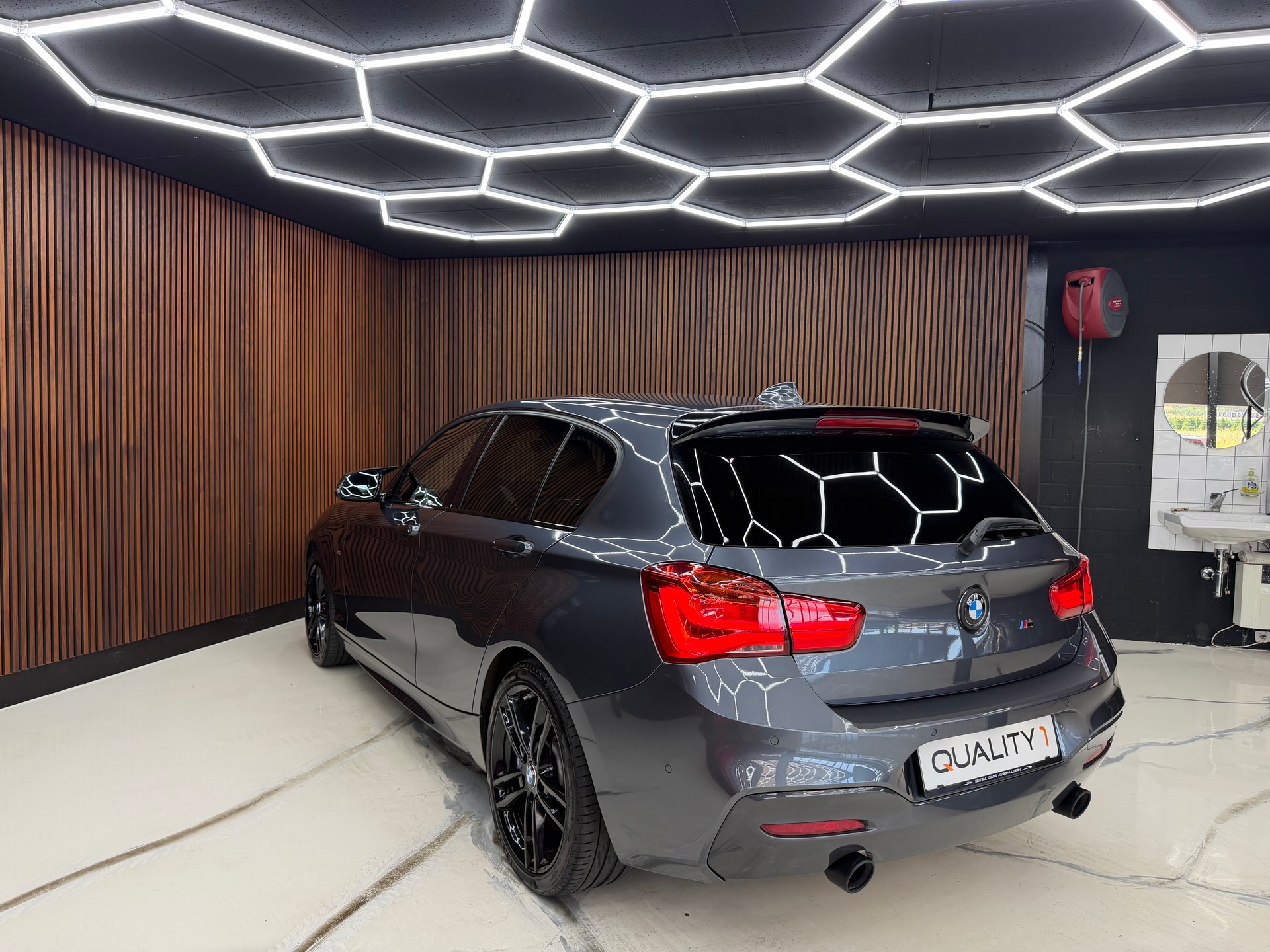 BMW M140i xDrive Steptronic-image-7