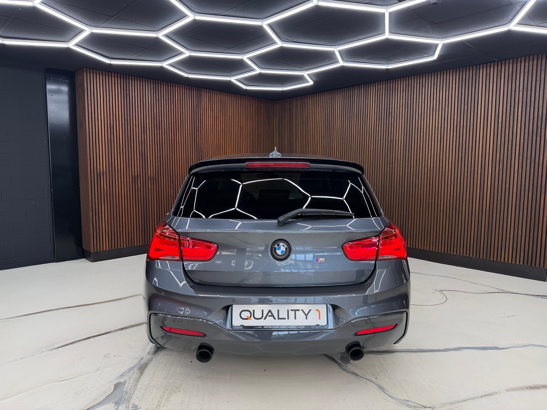 BMW M140i xDrive Steptronic-image-6