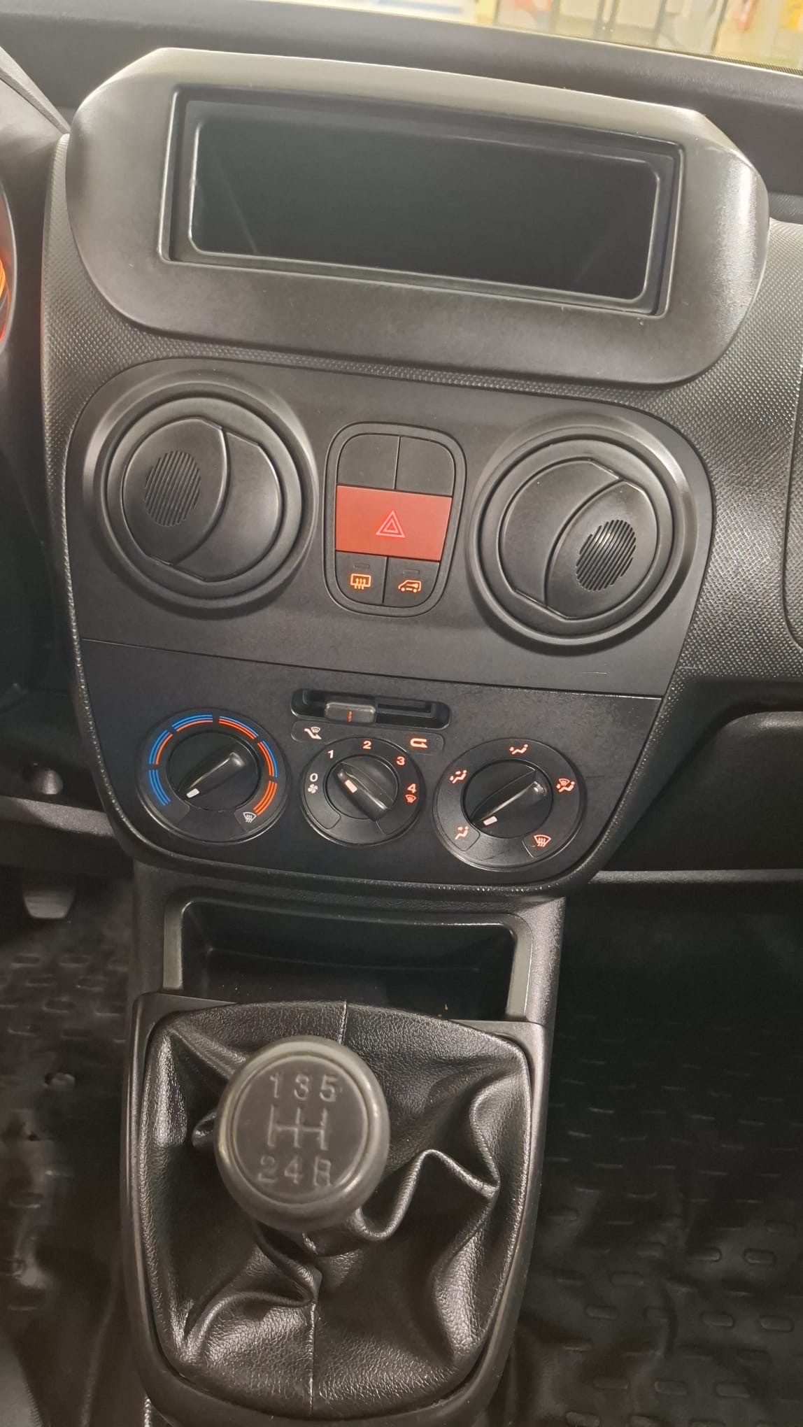 NISSAN NV300 dCi 95 2.7 L1H1 Pro-image-11
