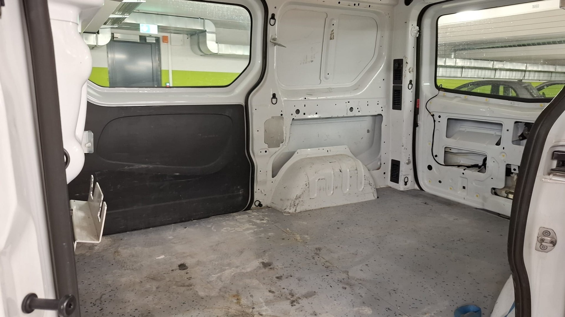 NISSAN NV300 dCi 95 2.7 L1H1 Pro-image-10