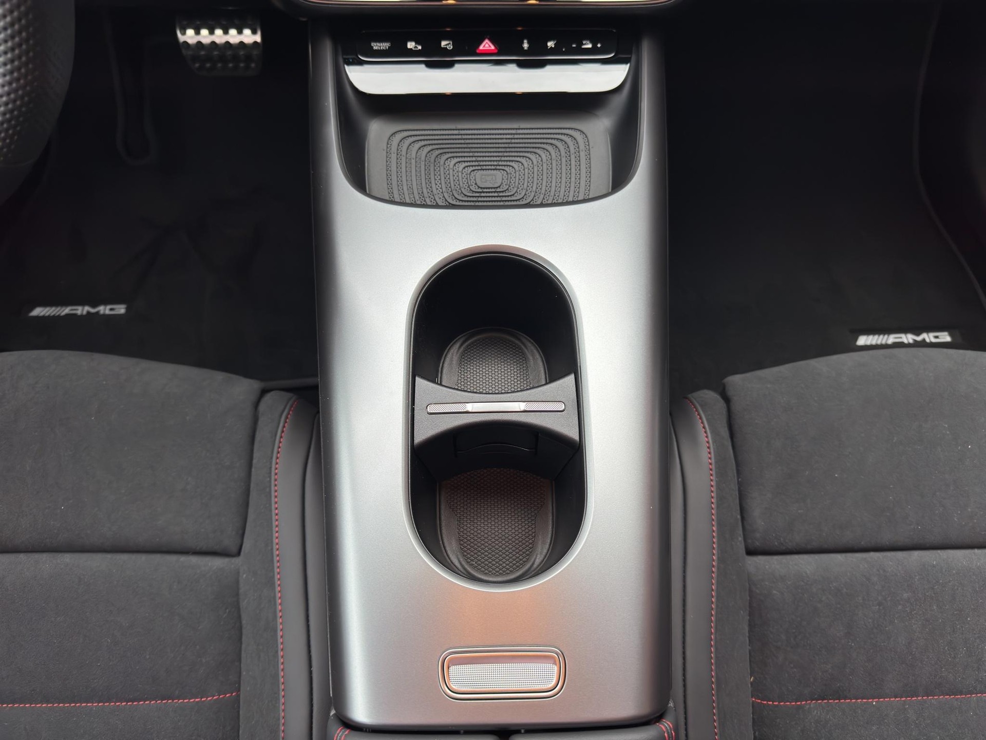 MERCEDES-BENZ CLA 220 4-Matic Shooting Brake-image-14