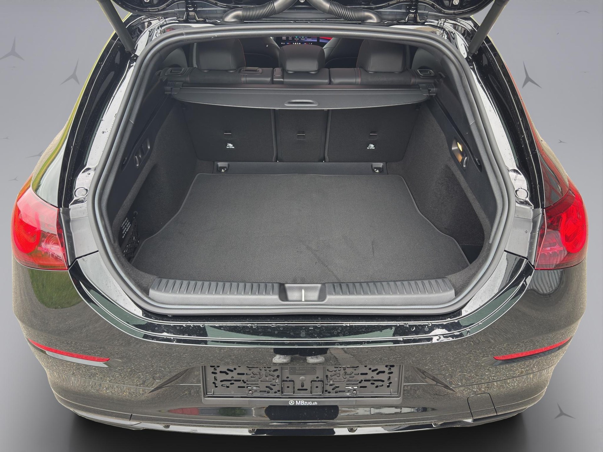 MERCEDES-BENZ CLA 220 4-Matic Shooting Brake-image-18