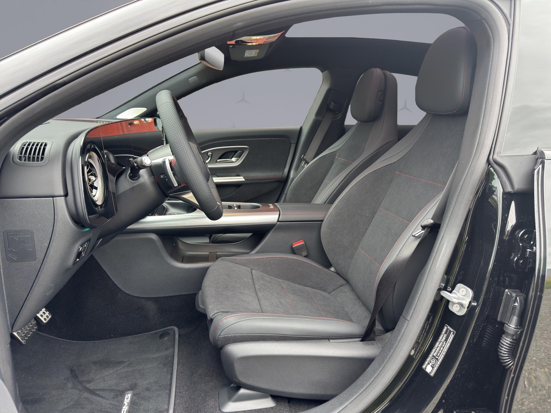 MERCEDES-BENZ CLA 220 4-Matic Shooting Brake-image-9