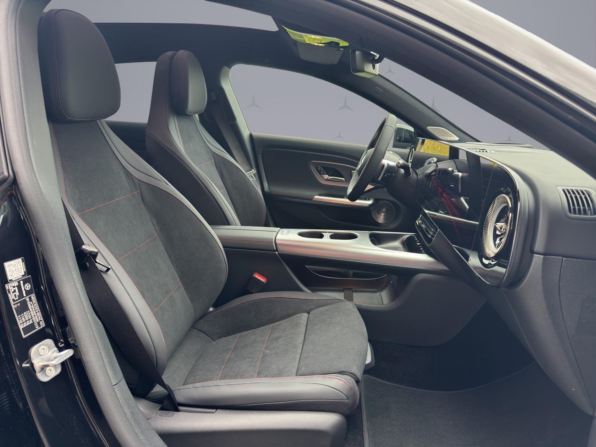 MERCEDES-BENZ CLA 220 4-Matic Shooting Brake-image-16