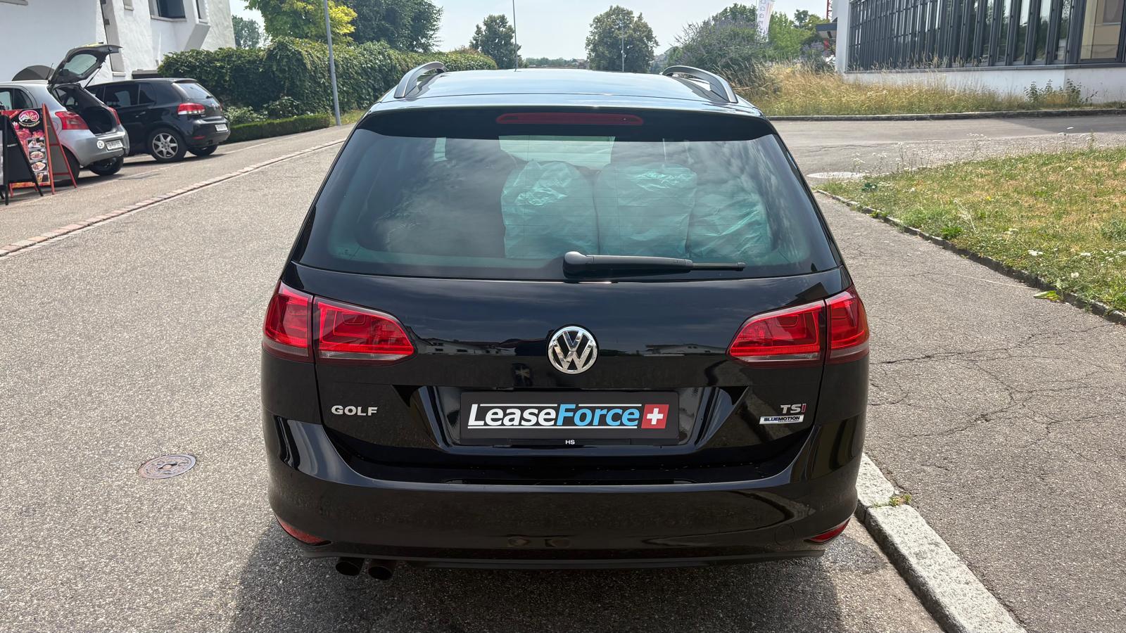 VW Golf Variant 1.4 TSI Comfortline DSG-image-12