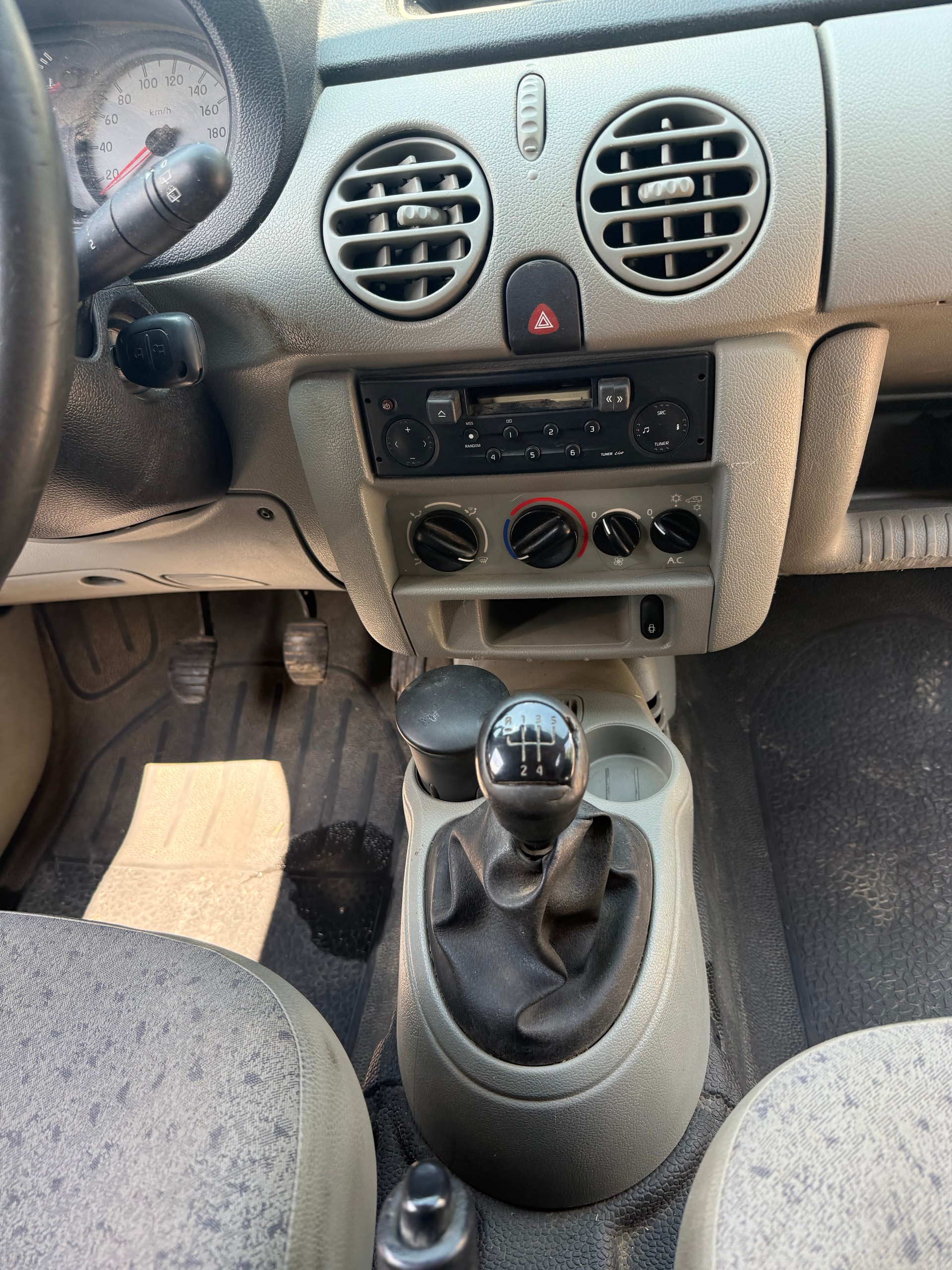 RENAULT Kangoo 1.9 dCi 4x4-image-8