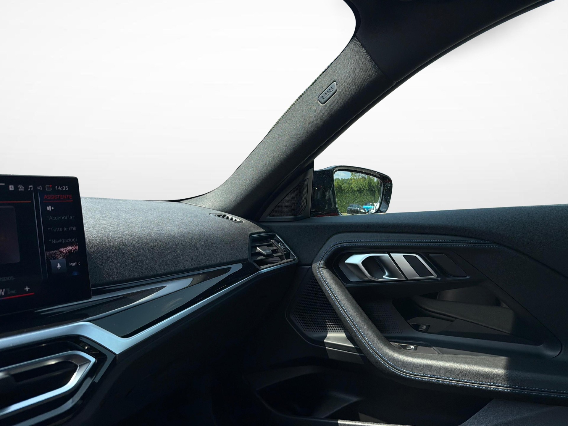 BMW M240i xDrive Coupé-image-17