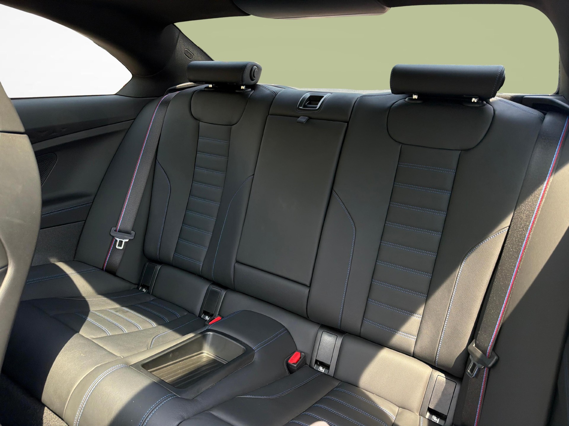 BMW M240i xDrive Coupé-image-19
