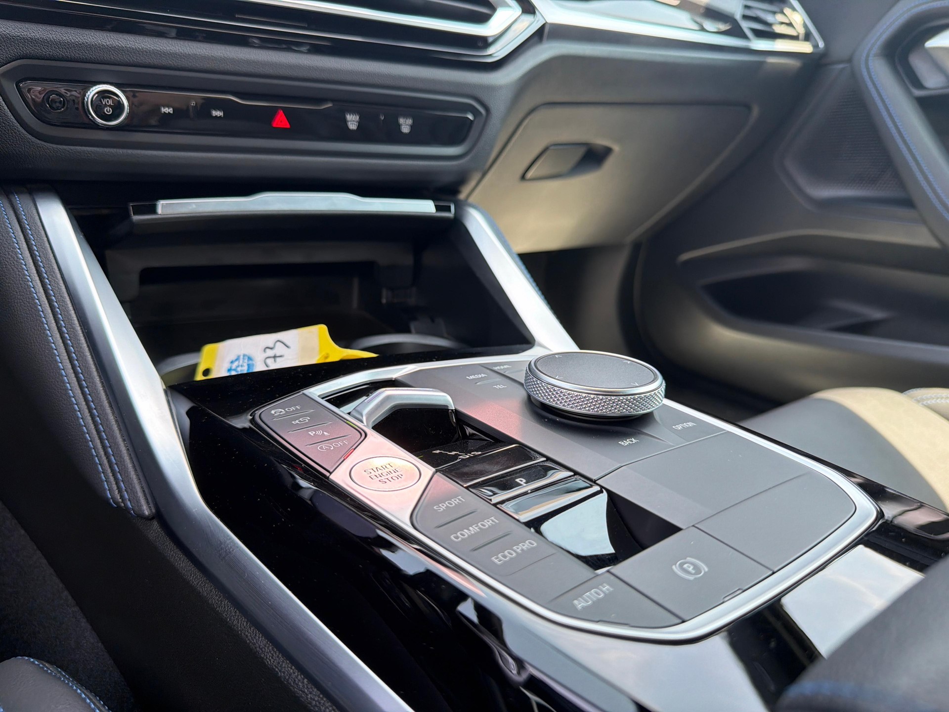 BMW M240i xDrive Coupé-image-16