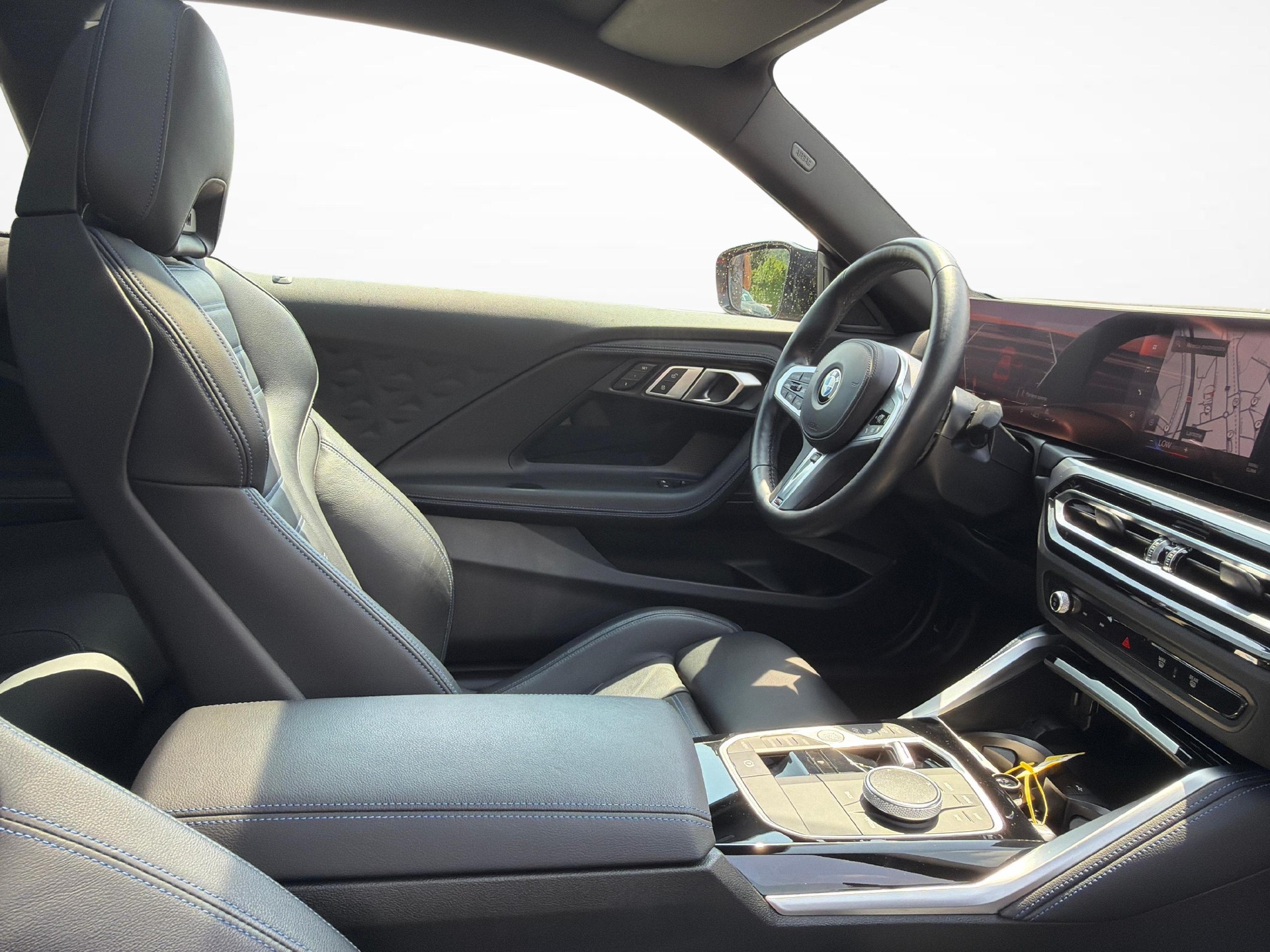 BMW M240i xDrive Coupé-image-18