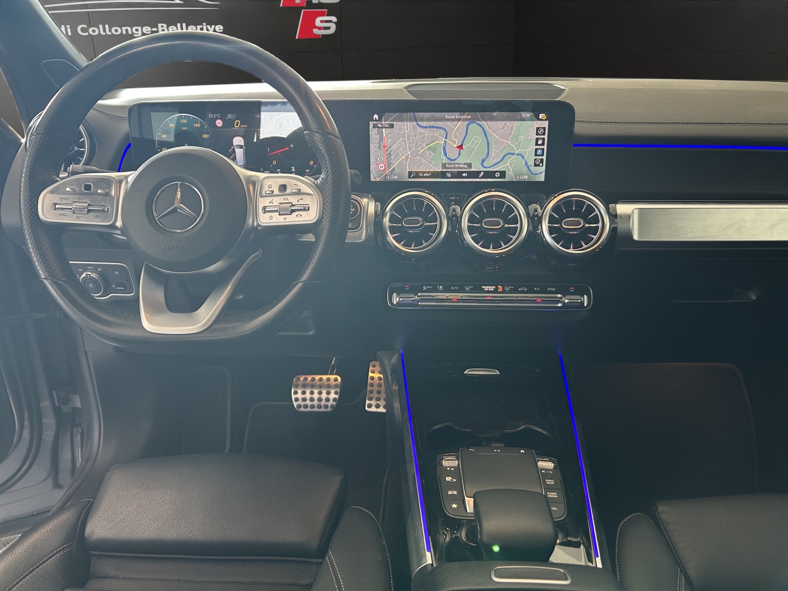 MERCEDES-BENZ GLB 250 4Matic AMG Line 8G-Tronic-image-12