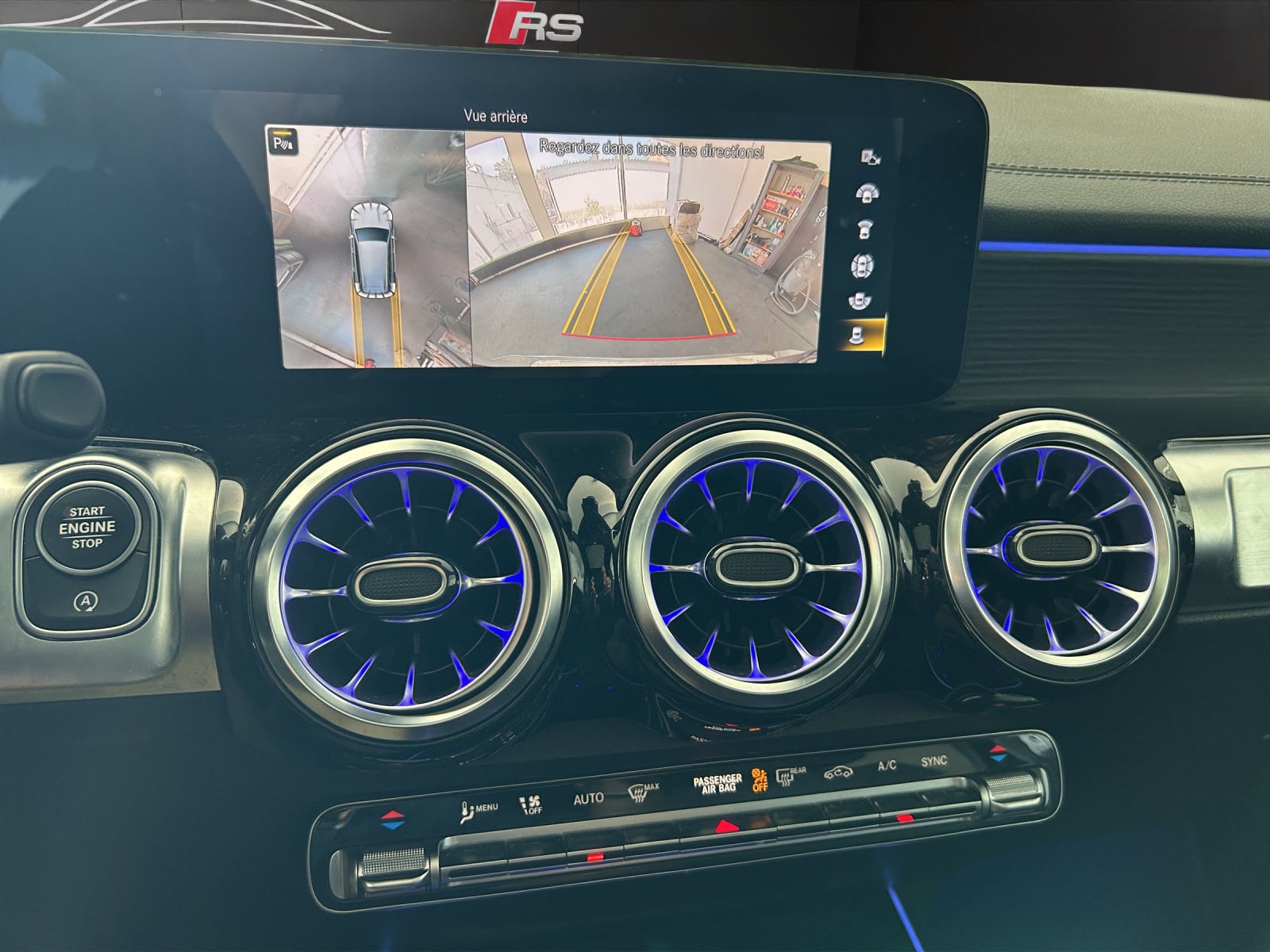 MERCEDES-BENZ GLB 250 4Matic AMG Line 8G-Tronic-image-14