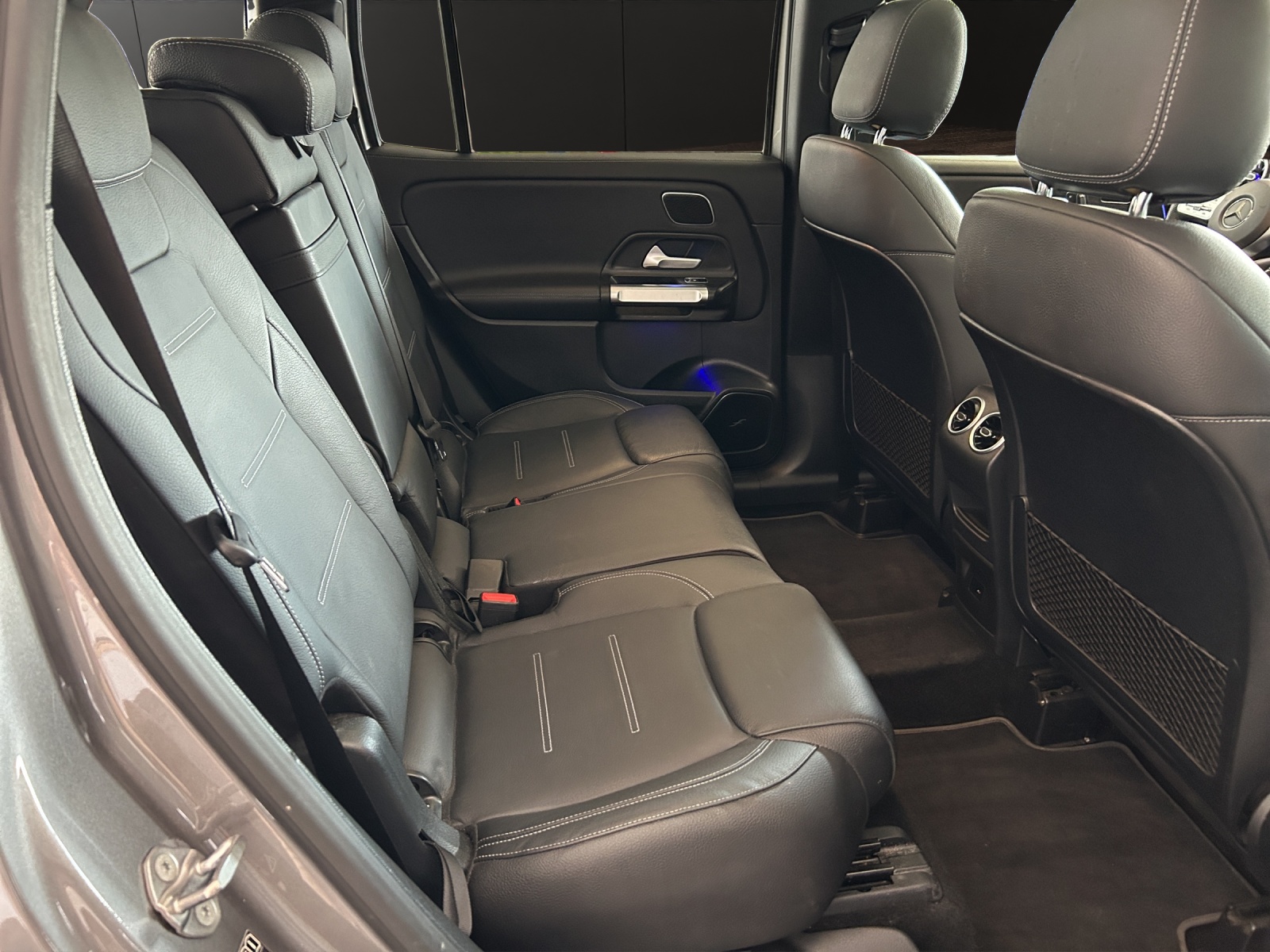 MERCEDES-BENZ GLB 250 4Matic AMG Line 8G-Tronic-image-16