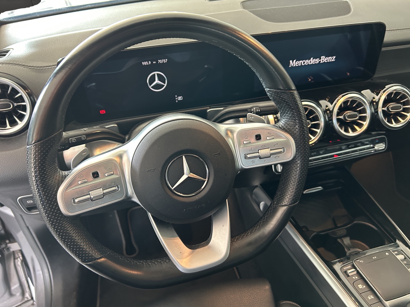 MERCEDES-BENZ GLB 250 4Matic AMG Line 8G-Tronic-image-9