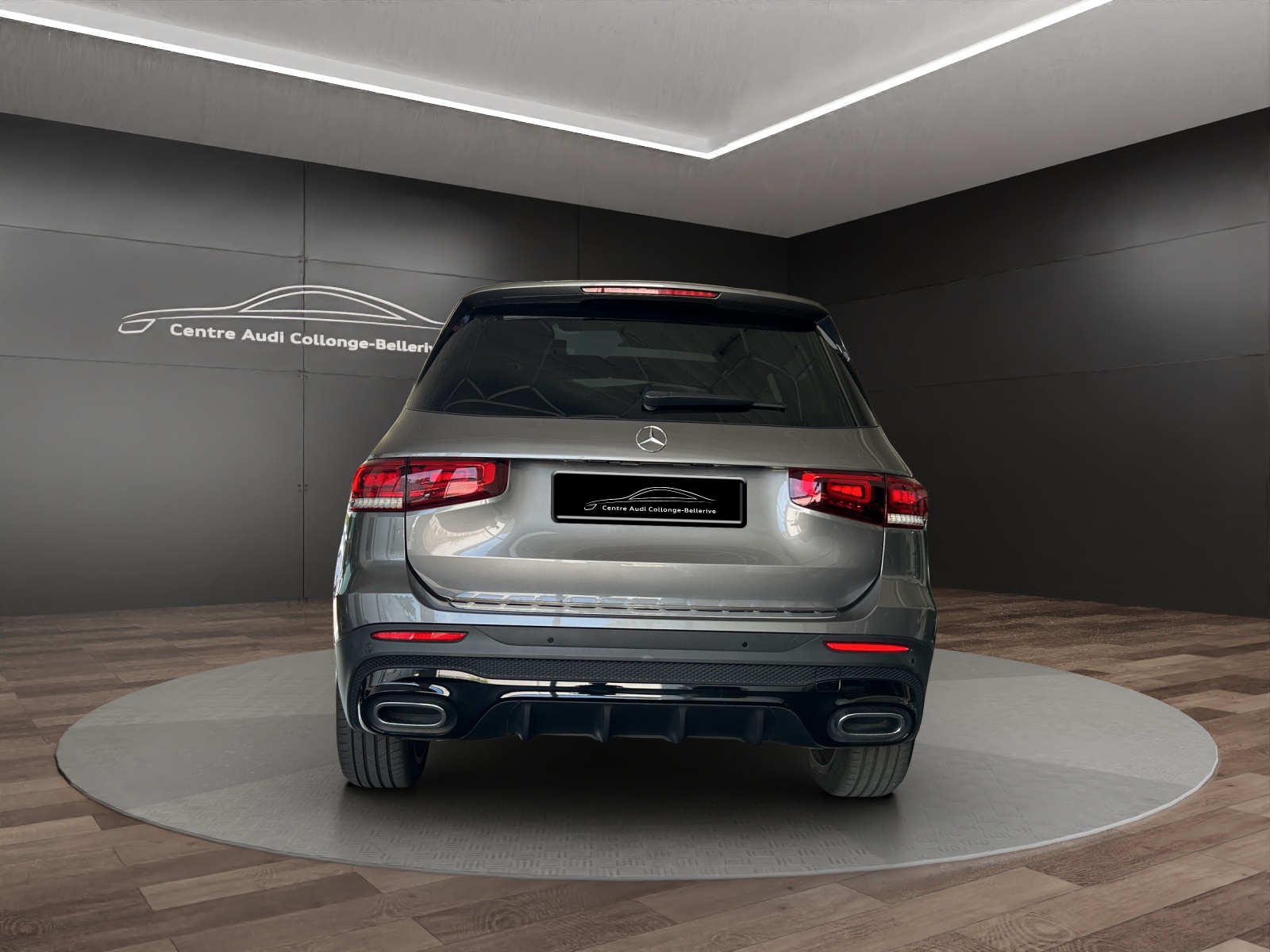 MERCEDES-BENZ GLB 250 4Matic AMG Line 8G-Tronic-image-4