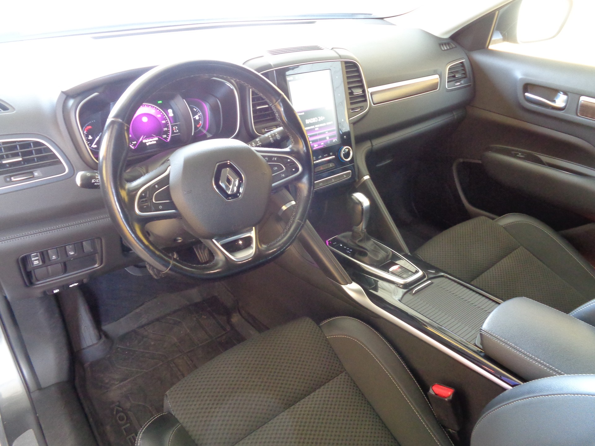RENAULT Koleos 2.0 dCi Intens 4x4 Xtronic CVT-image-9