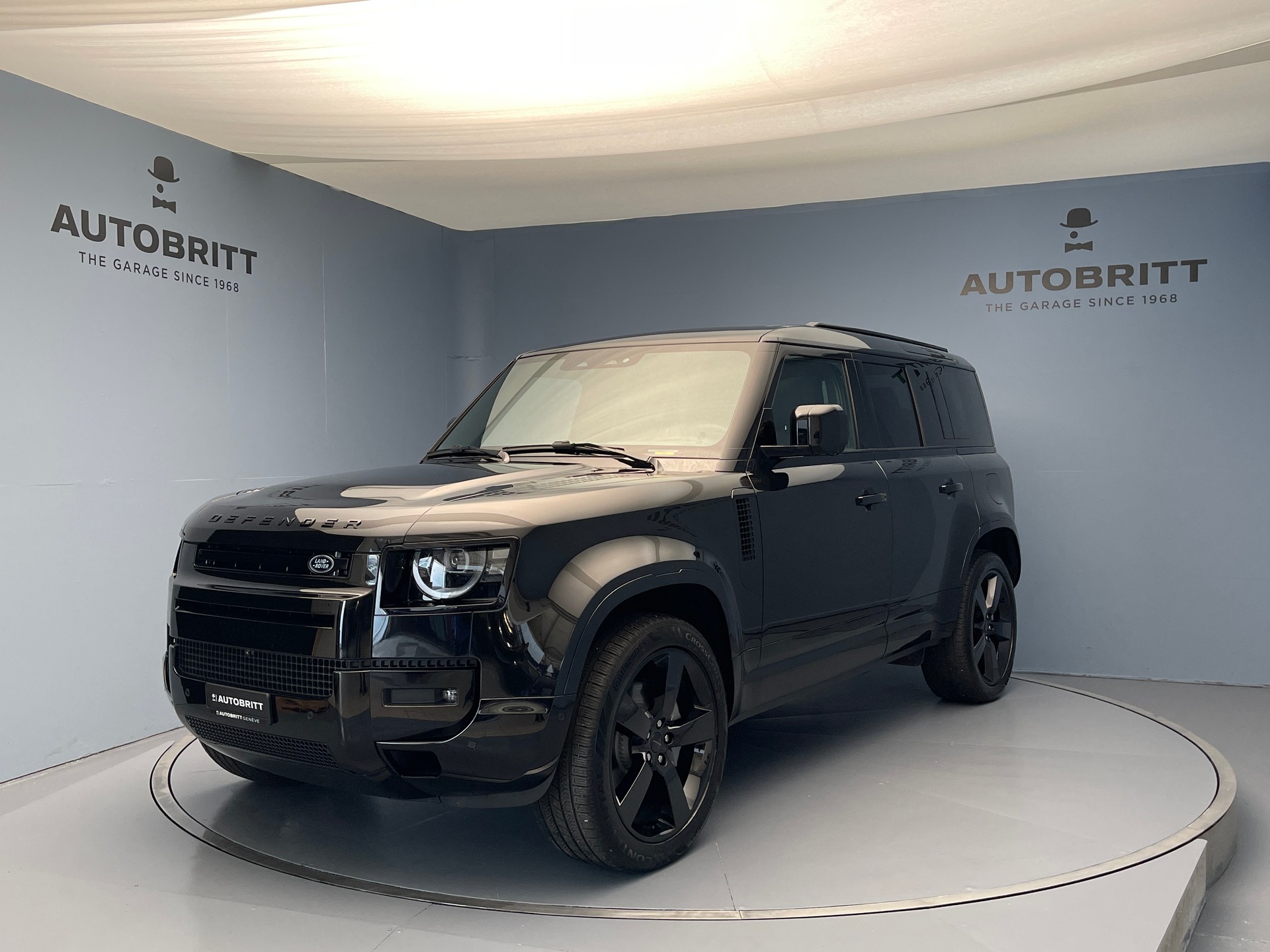 LAND ROVER Defender 110 2.0 P300e X-Dynamic HSE