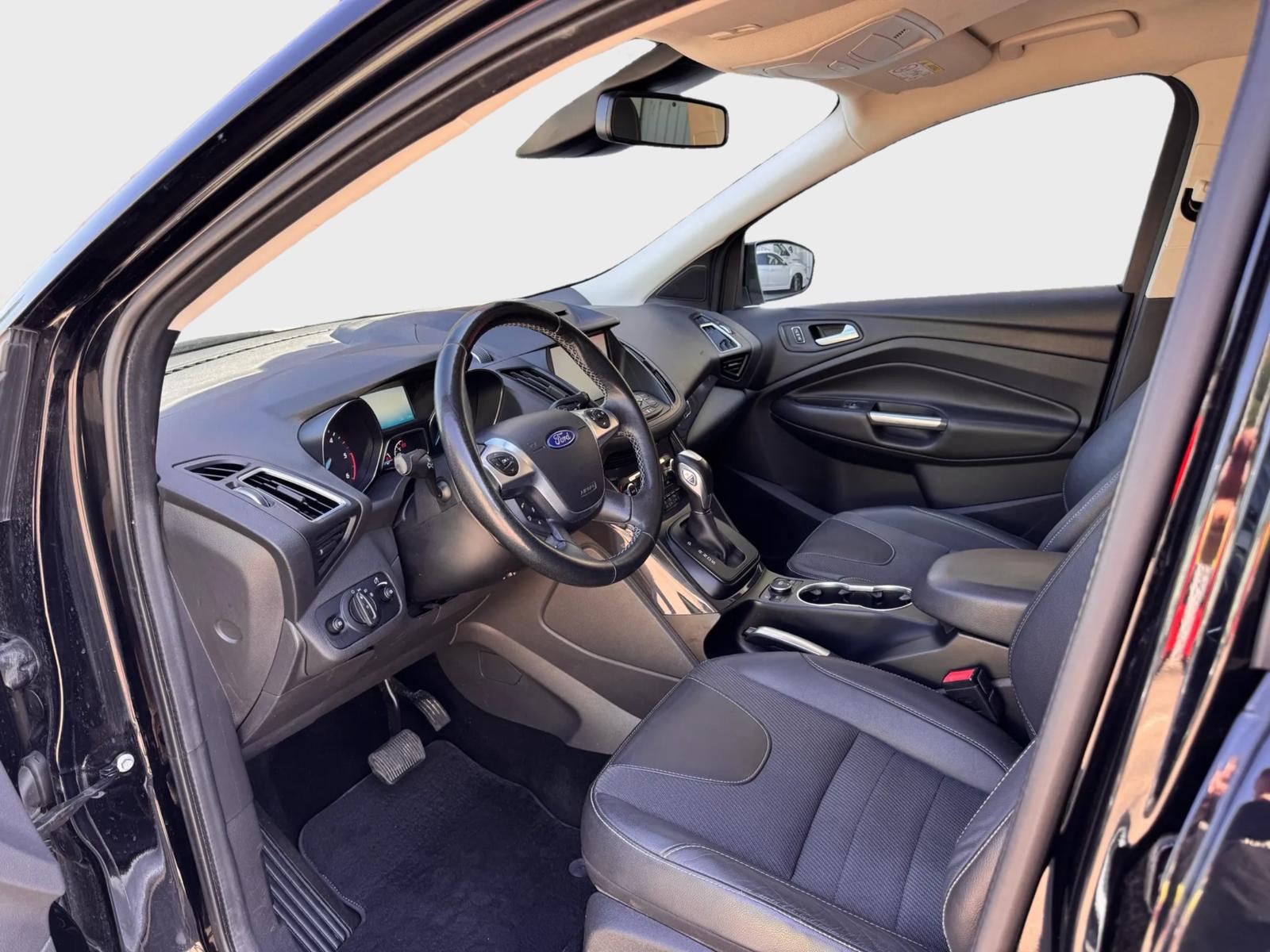 FORD Kuga 2.0 TDCi Titanium S 4WD PowerShift-image-7