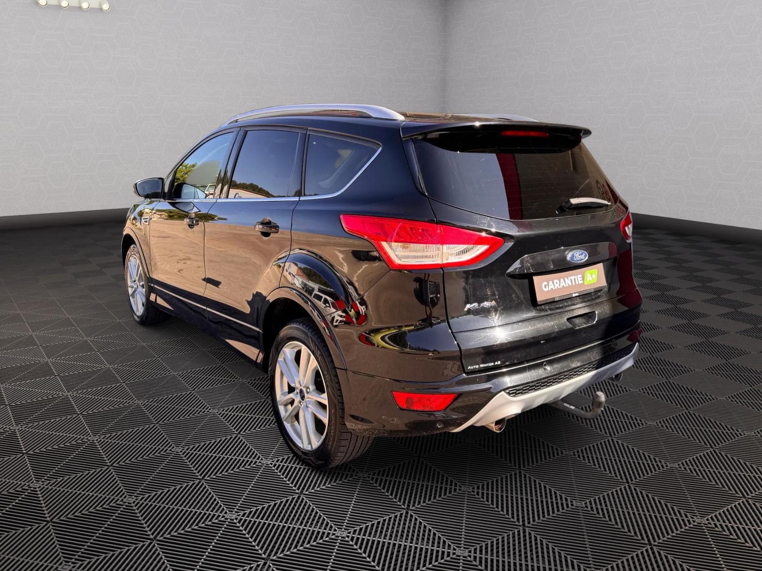 FORD Kuga 2.0 TDCi Titanium S 4WD PowerShift-image-2