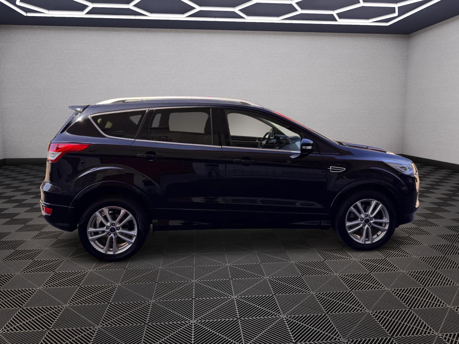 FORD Kuga 2.0 TDCi Titanium S 4WD PowerShift-image-4