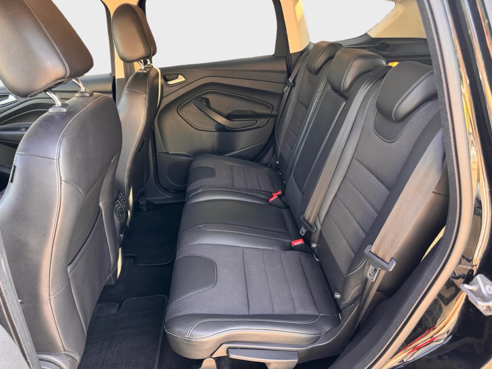 FORD Kuga 2.0 TDCi Titanium S 4WD PowerShift-image-9
