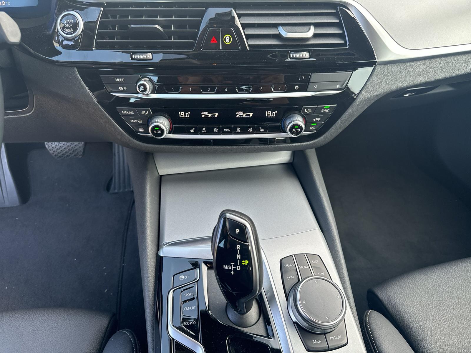 BMW 530d xDrive 48V Touring 📍-image-13