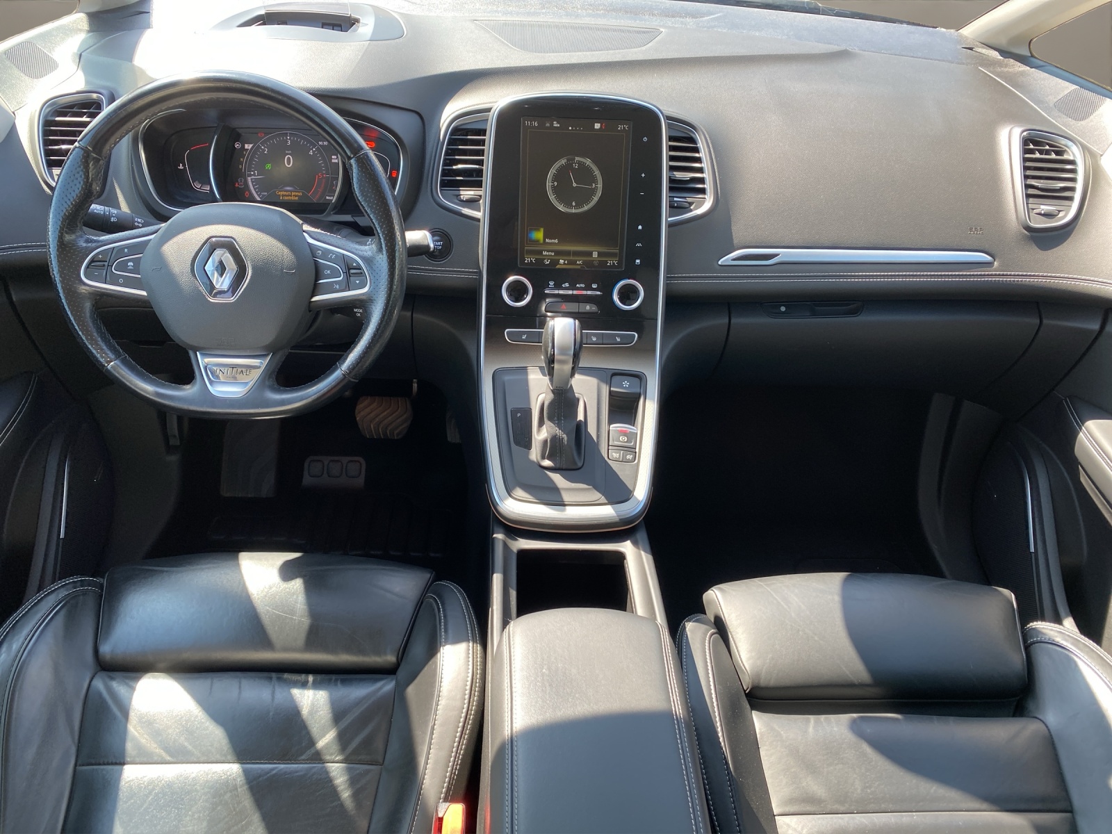 RENAULT Scénic 1.6 dCi Initiale Paris EDC-image-9