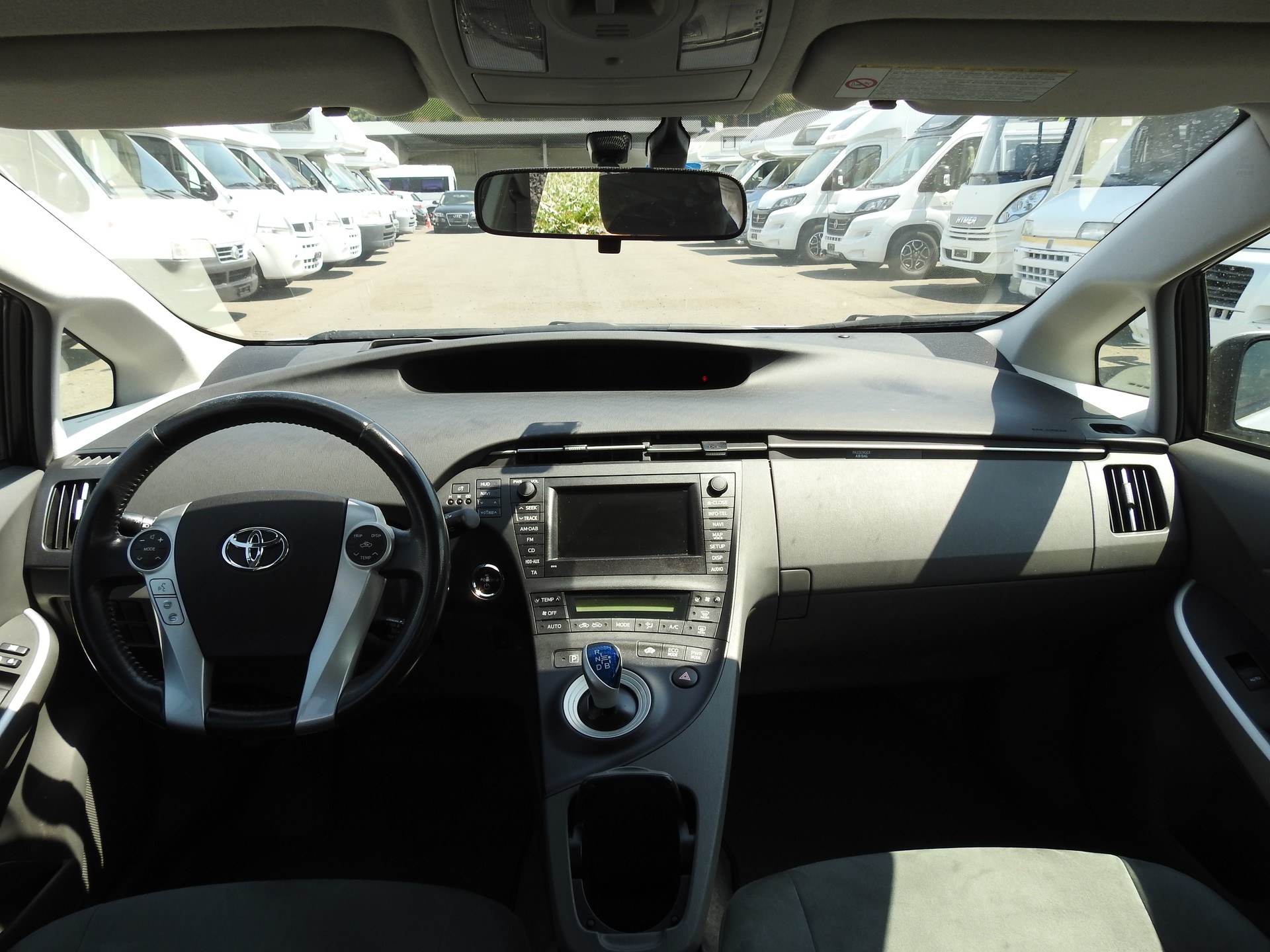TOYOTA Prius 1.8 16V HSD Sol-image-15