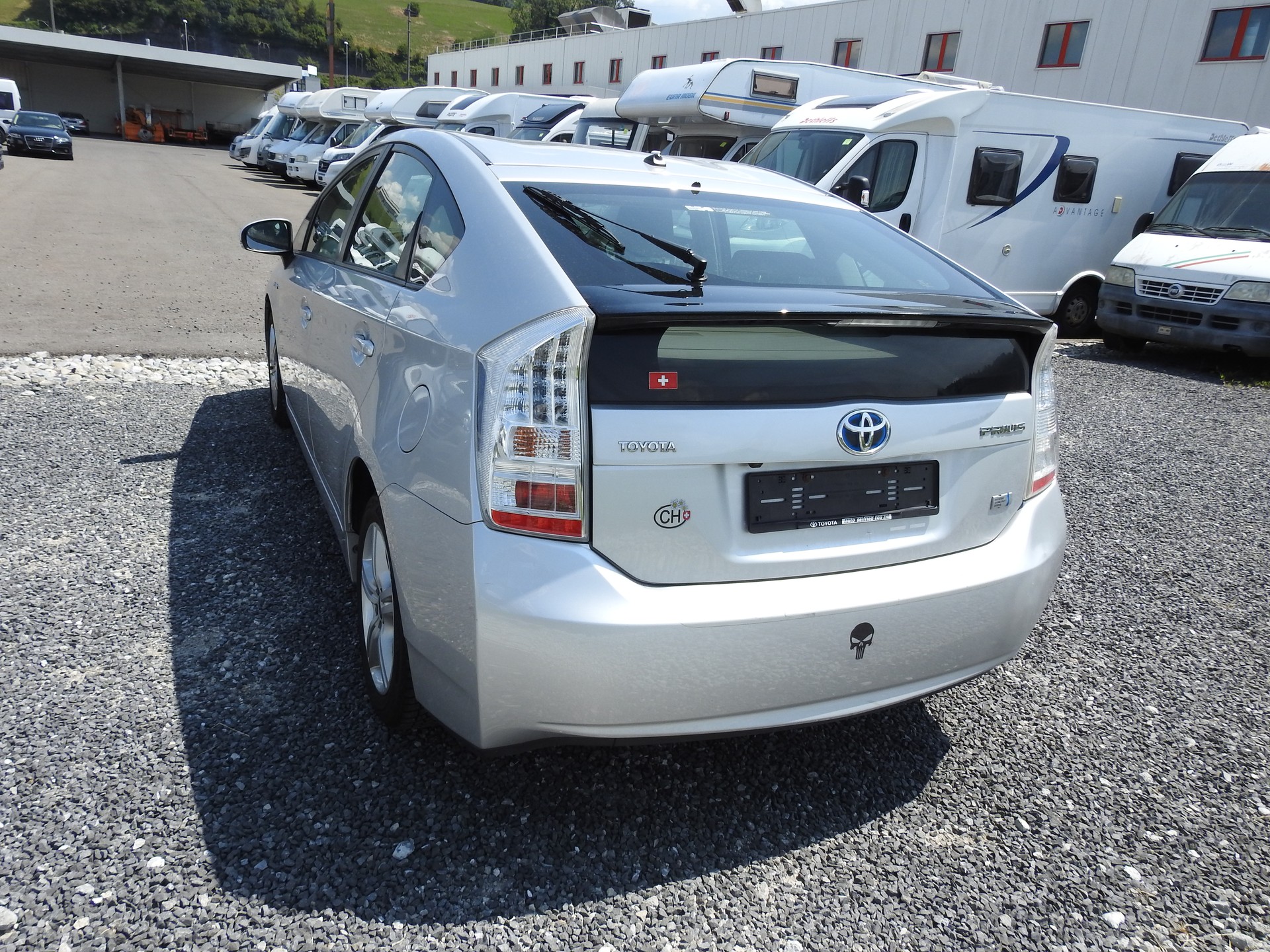 TOYOTA Prius 1.8 16V HSD Sol-image-3