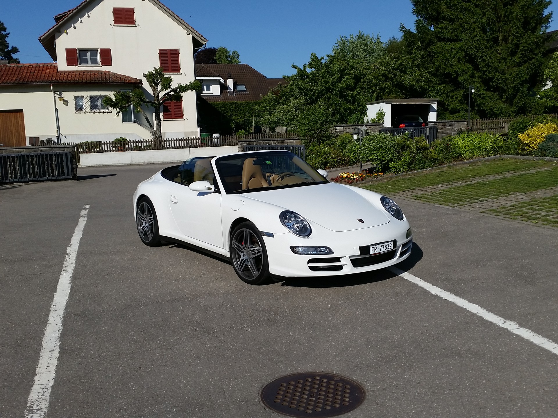 PORSCHE 911 Cabrio Carrera 4S-image-1