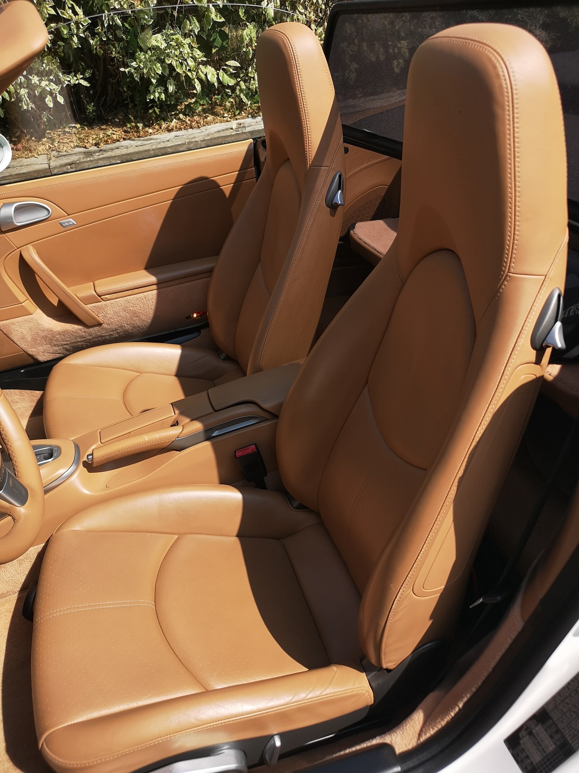 PORSCHE 911 Cabrio Carrera 4S-image-7
