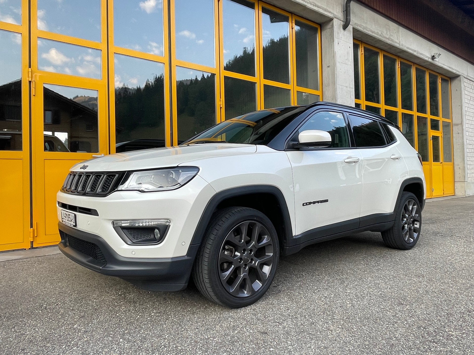 JEEP Compass 1.4 Turbo S Sport Edition AWD 9ATX-image-0