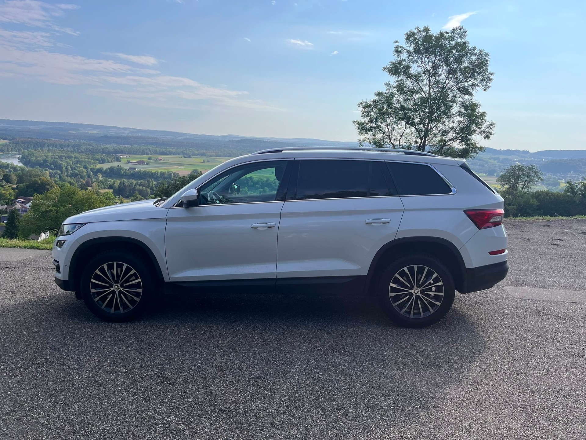 SKODA 2.0 TSI DSG 4x4 Style-image-0