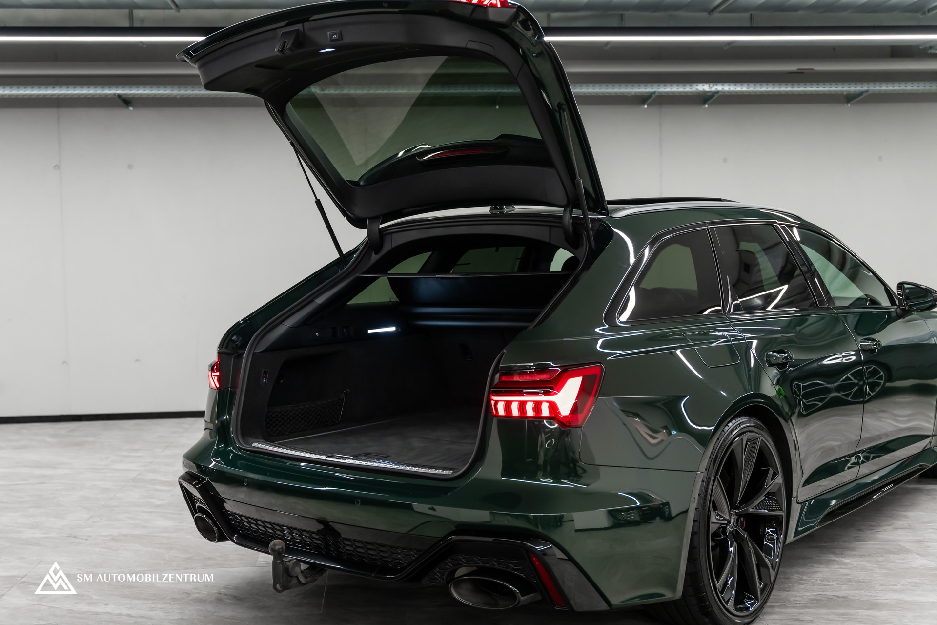 AUDI RS6 Avant 4.0 V8 TFSI quattro T-Tronic / Panorama / AHK / Matrix-LED-image-10