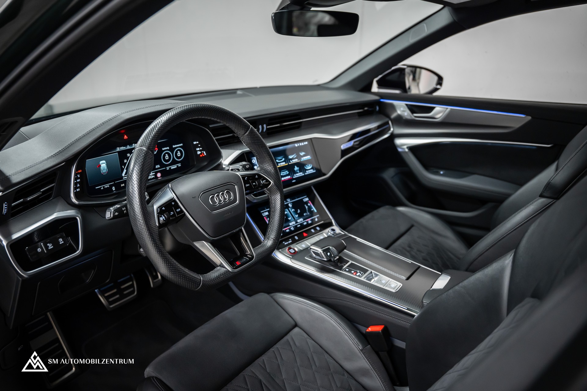 AUDI RS6 Avant 4.0 V8 TFSI quattro T-Tronic / Panorama / AHK / Matrix-LED-image-13