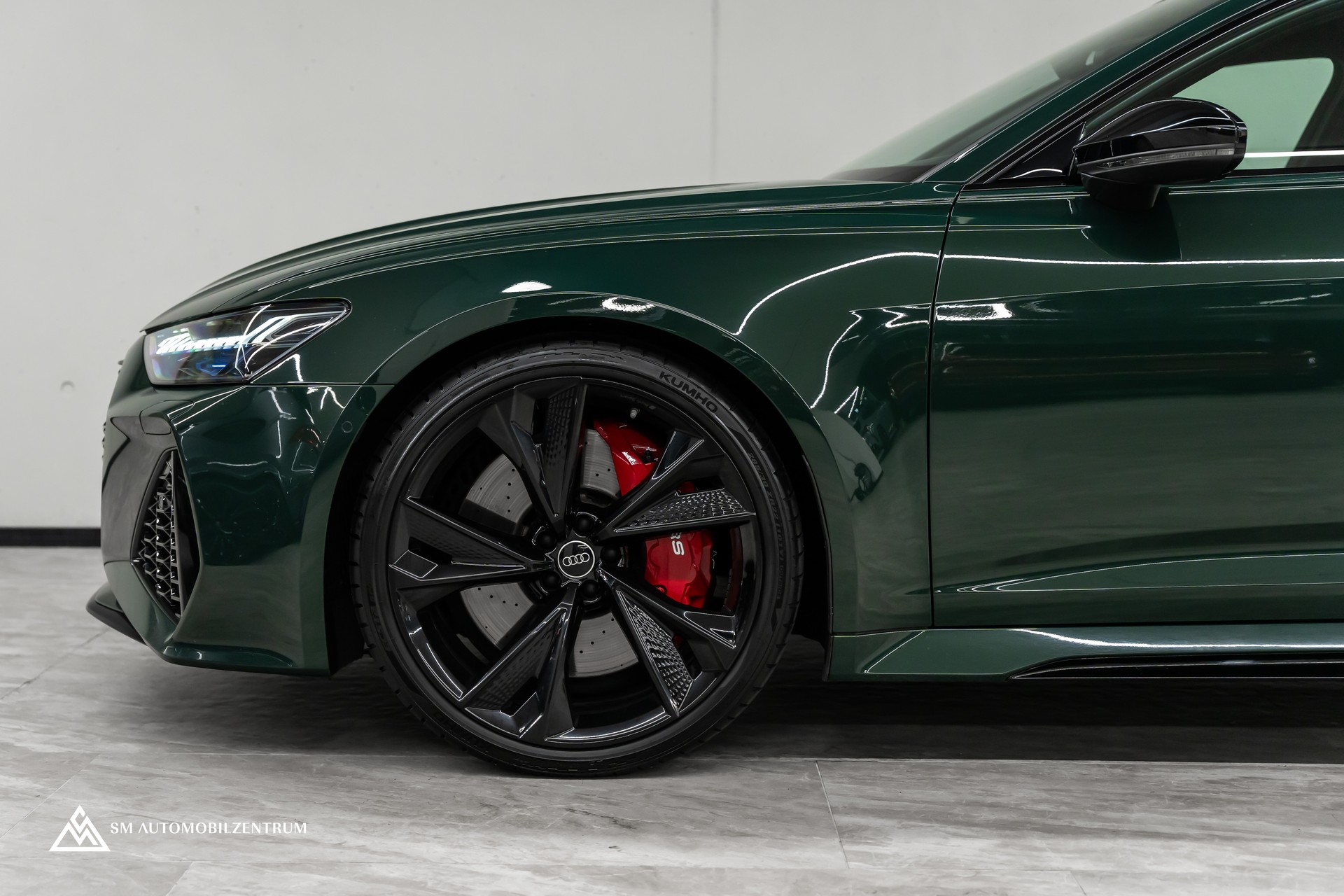 AUDI RS6 Avant 4.0 V8 TFSI quattro T-Tronic / Panorama / AHK / Matrix-LED-image-4