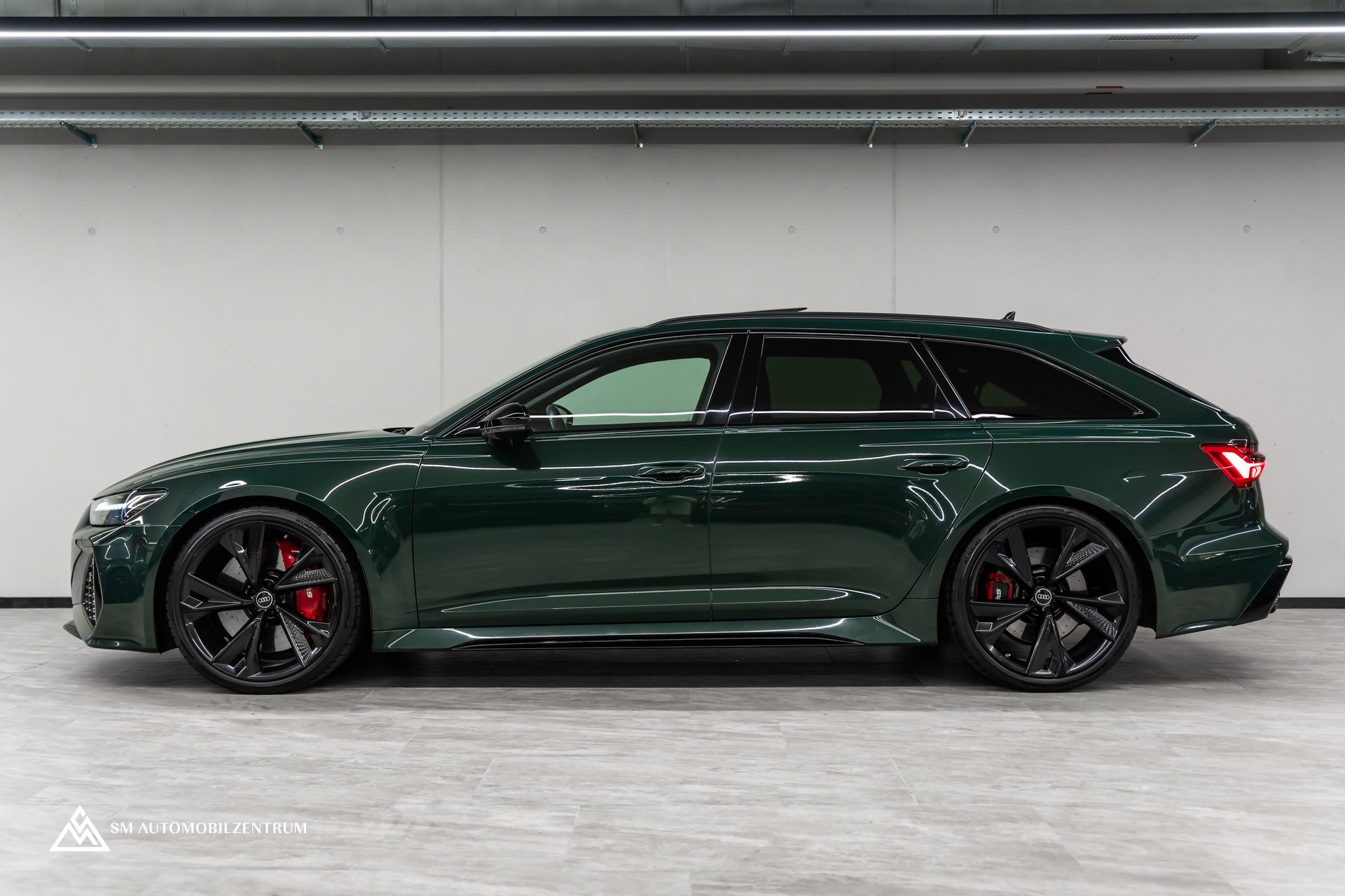 AUDI RS6 Avant 4.0 V8 TFSI quattro T-Tronic / Panorama / AHK / Matrix-LED-image-3