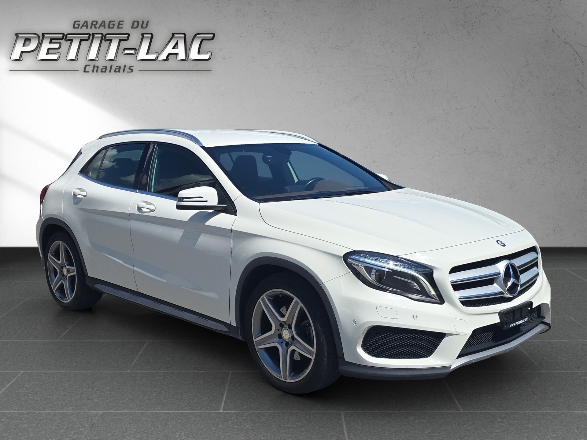 MERCEDES-BENZ GLA 250 AMG Line 4Matic 7G-DCT-image-0