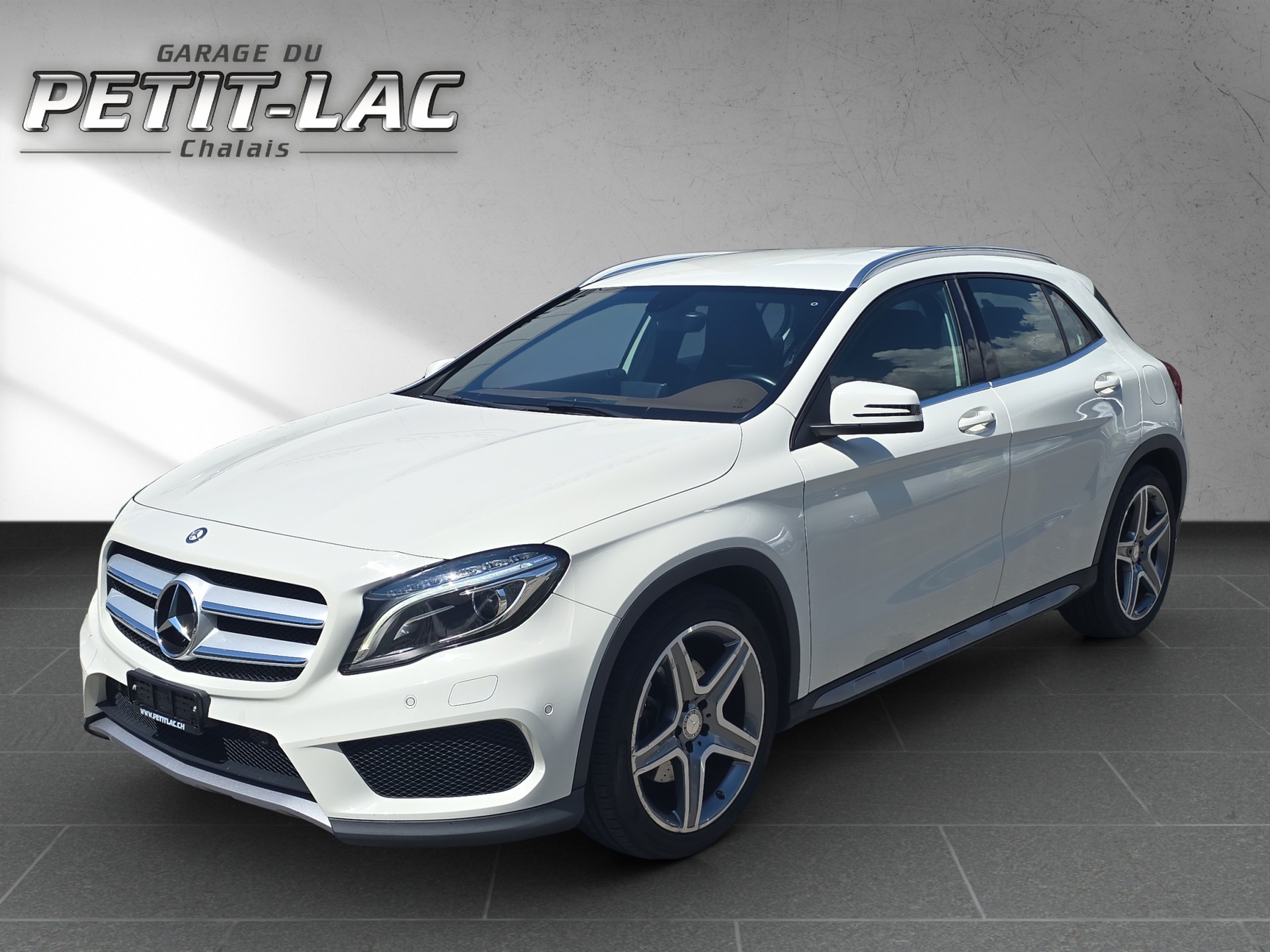 MERCEDES-BENZ GLA 250 AMG Line 4Matic 7G-DCT-image-7