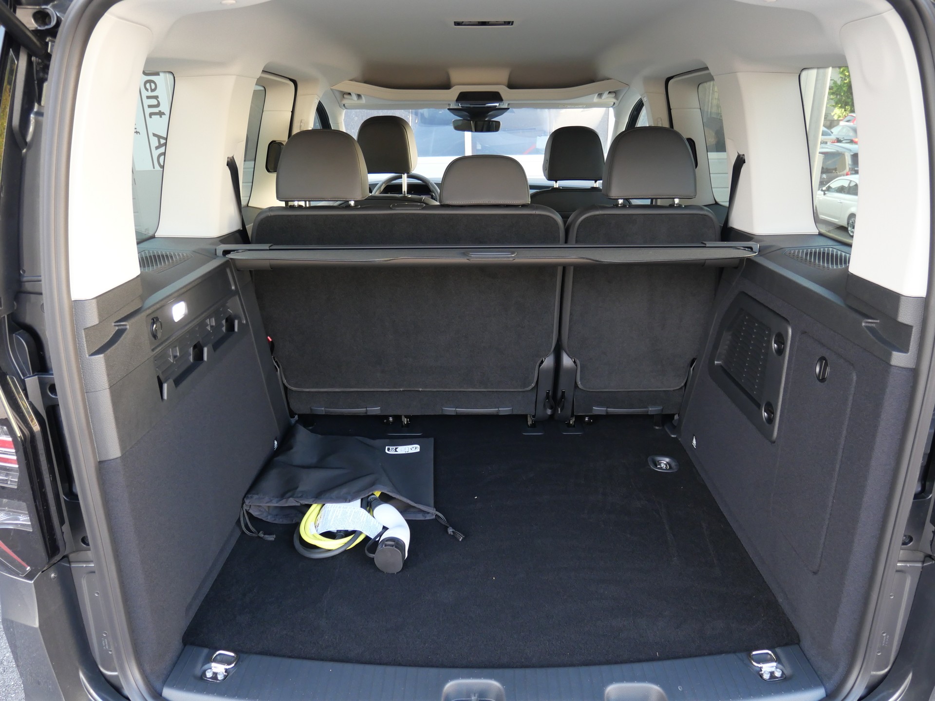 VW Caddy 1.5 TSI Plug in Hybrid Edition DSG *5 Jahre Garantie*-image-6