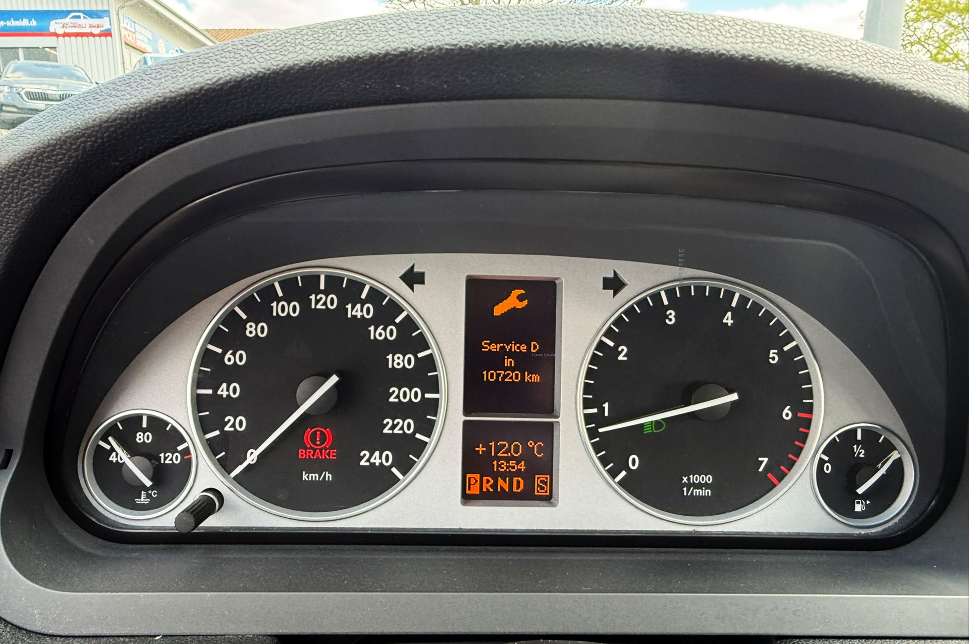 MERCEDES-BENZ B 180 Selection Autotronic-image-5