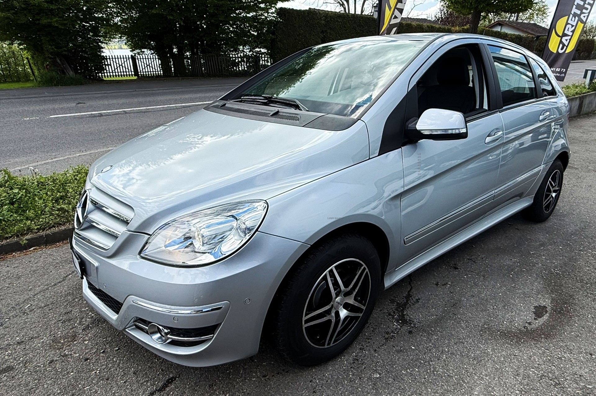 MERCEDES-BENZ B 180 Selection Autotronic-image-1