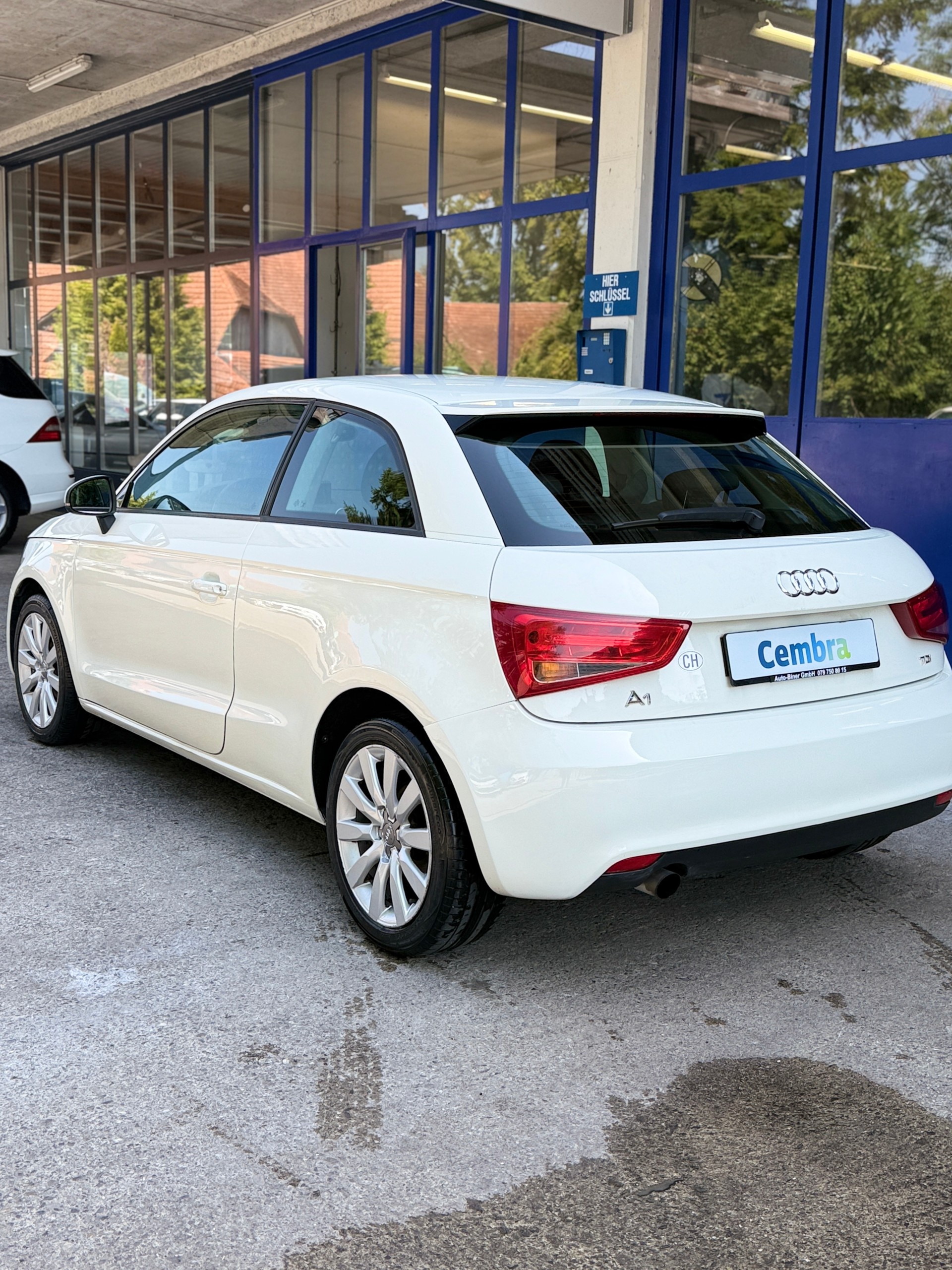 AUDI A1 1.2 TFSI Ambition-image-2