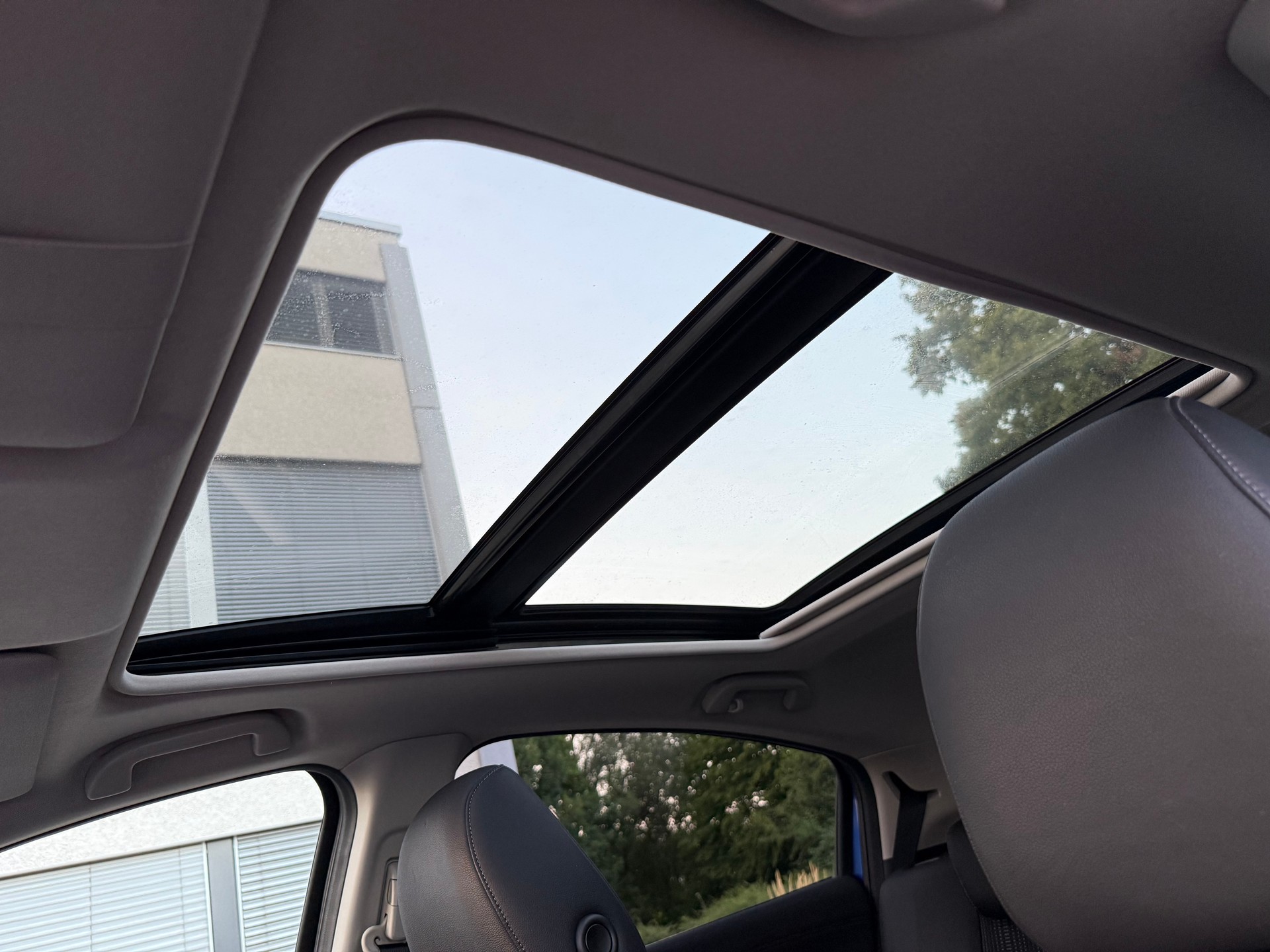 HONDA HR-V 1.6i-DTEC Executive-image-10