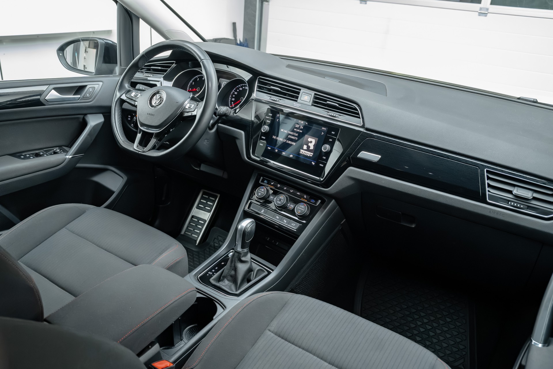VW Touran 1.4 TSI BlueMotion Sound DSG-image-7