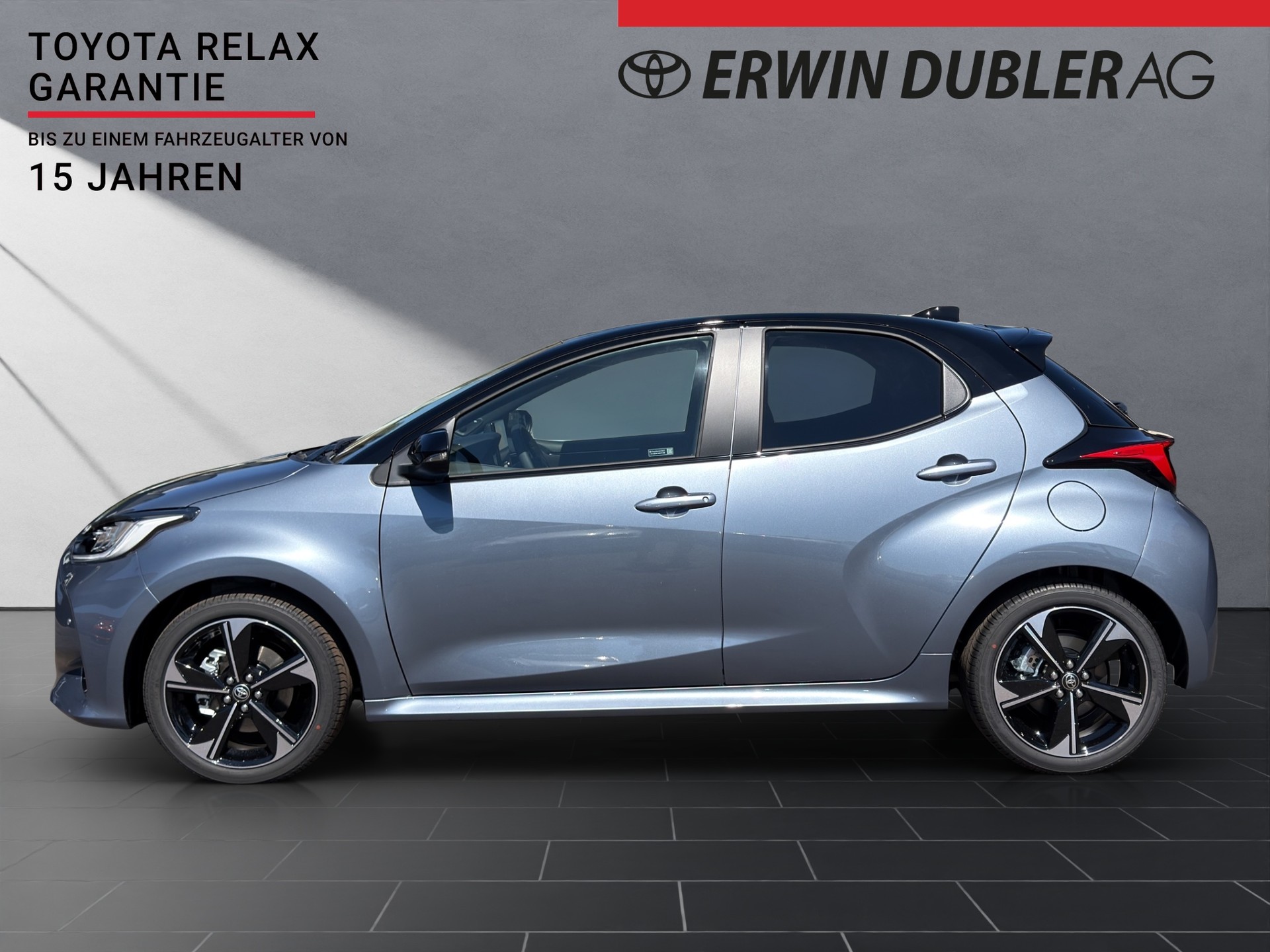 TOYOTA Yaris 1.5 VVT-i HSD Premium-showroom-element-1