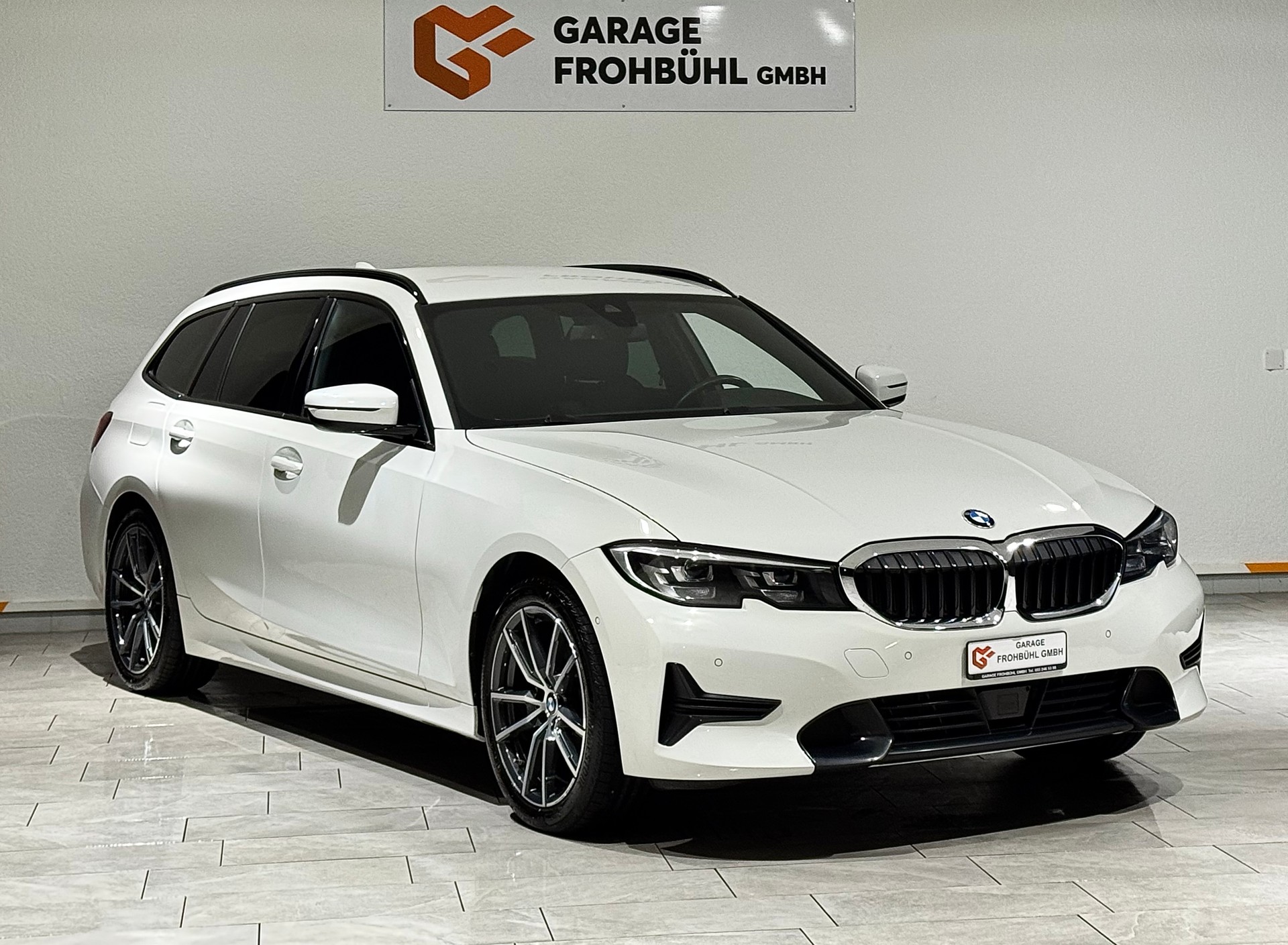 BMW 320d xDrive 48V Touring Steptronic | 1.Hand | AHK |-image-1