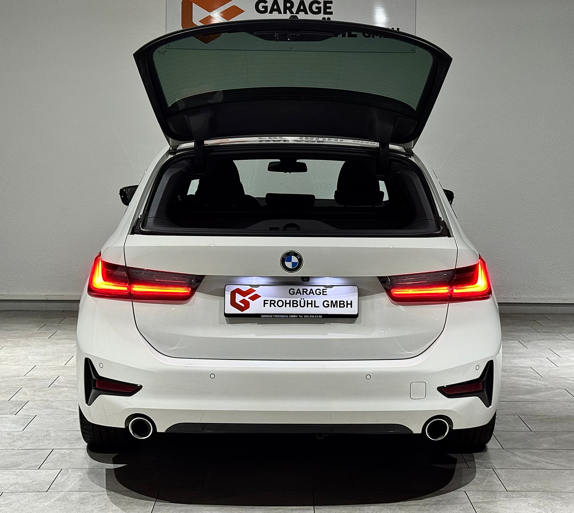 BMW 320d xDrive 48V Touring Steptronic | 1.Hand | AHK |-image-7