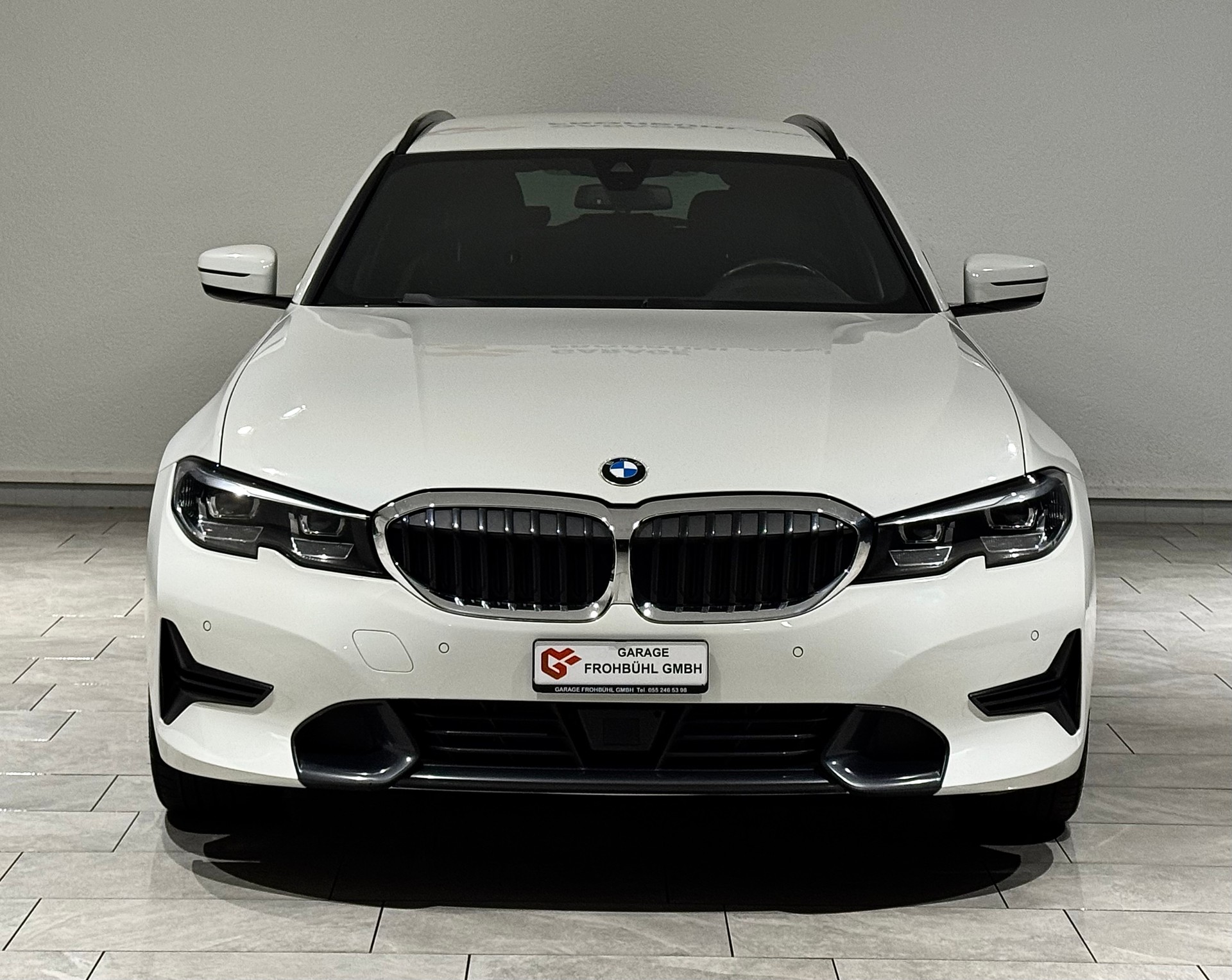 BMW 320d xDrive 48V Touring Steptronic | 1.Hand | AHK |-image-2
